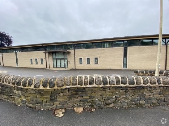 Burnley Rd, Hebden Bridge to rent - Primary Photo - Image 1 of 6