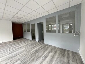 Light Industrial in Le Blanc-Mesnil to rent Interior Photo- Image 2 of 8