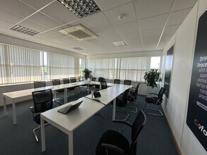 Euston Way, Telford to rent Interior Photo- Image 2 of 5