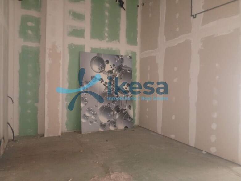 Retail in El Ejido, Almería for sale - Interior Photo - Image 1 of 14