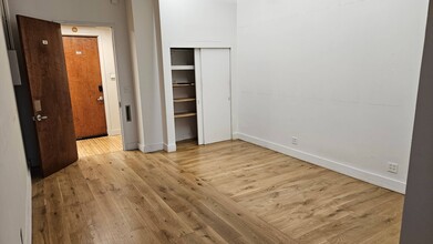 134 W 26th St, New York, NY for rent Interior Photo- Image 2 of 7