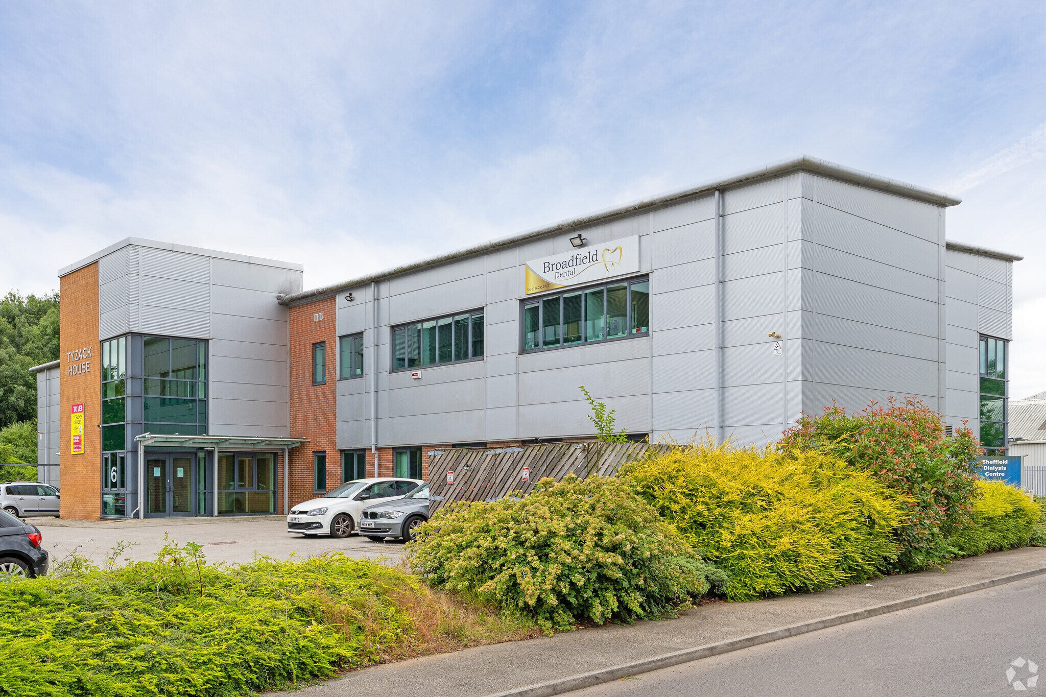 6 Broadfield Clos, Sheffield to rent Primary Photo- Image 1 of 8