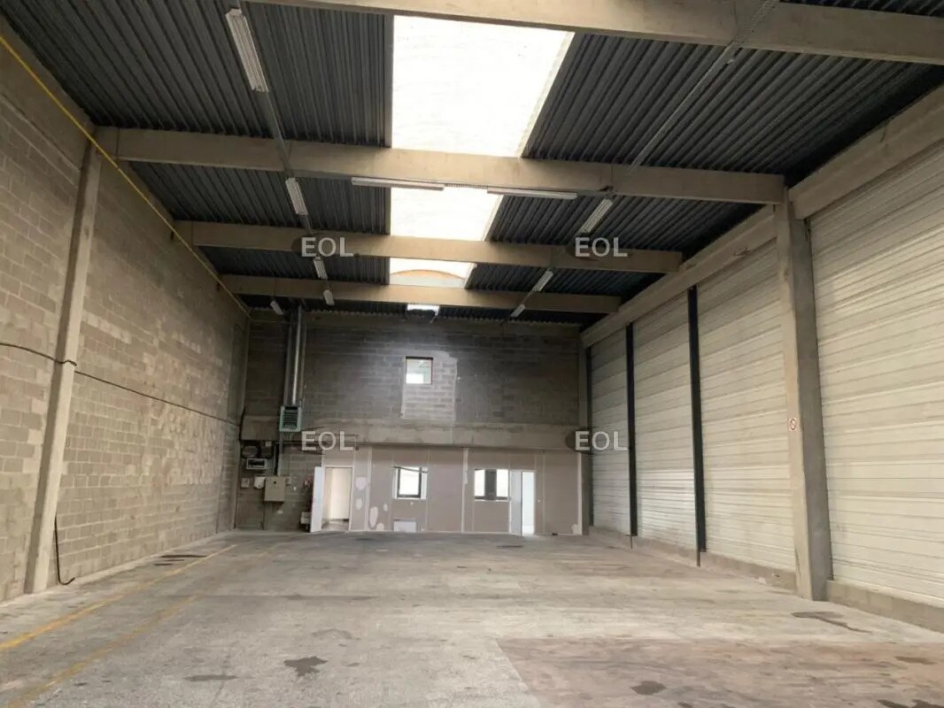 Light Industrial in Bonneuil-sur-Marne to rent Interior Photo- Image 1 of 4