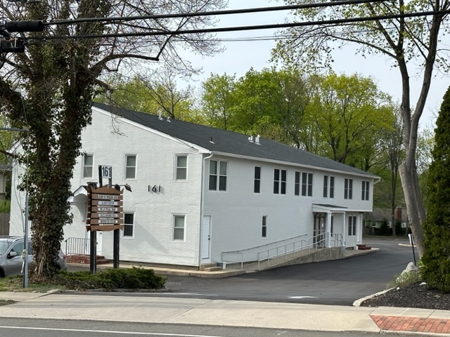 161 E Main St, Huntington, NY for sale - Building Photo - Image 1 of 1