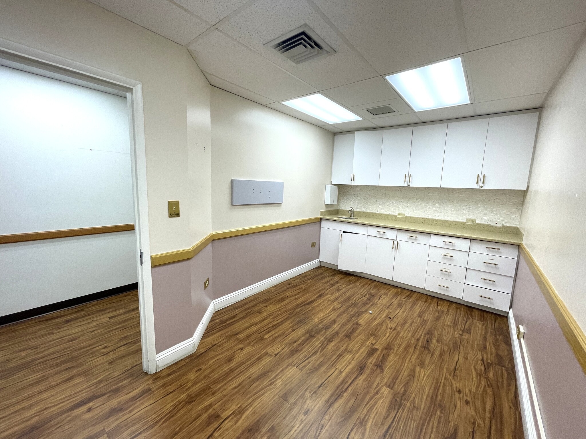 1860 Ala Moana Blvd, Honolulu, HI to rent Building Photo- Image 1 of 4