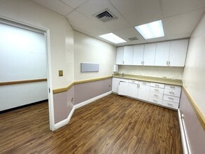 1860 Ala Moana Blvd, Honolulu, HI to rent Building Photo- Image 1 of 4