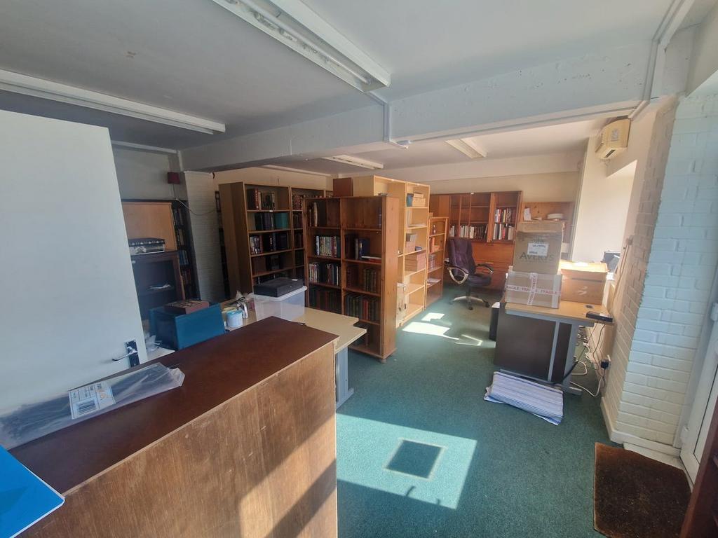 East St, Titchfield to rent Interior Photo- Image 1 of 3