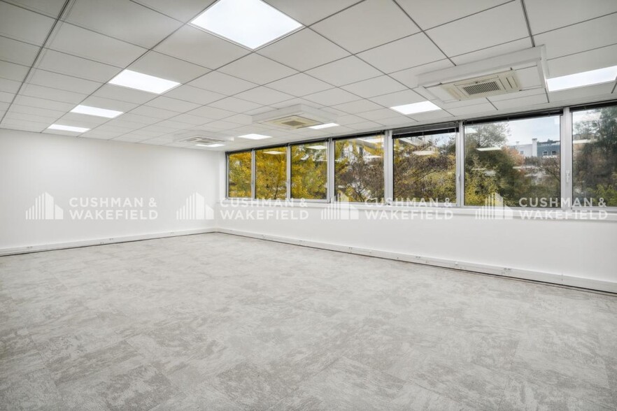 18 Rue Kleber, Courbevoie to rent - Interior Photo - Image 3 of 14