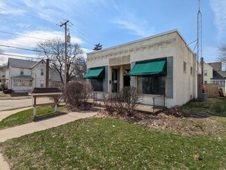 More details for 404 N West Ave, Freeport, IL - Office for Sale