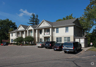 115-123 W Cascade Ave, River Falls, WI for sale Primary Photo- Image 1 of 1