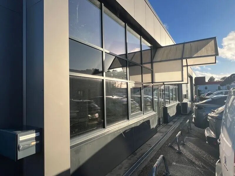 Office in Le Haillan to rent Building Photo- Image 1 of 5