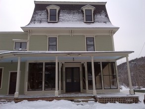 91 Main St, Montgomery Center, VT for sale Primary Photo- Image 1 of 1