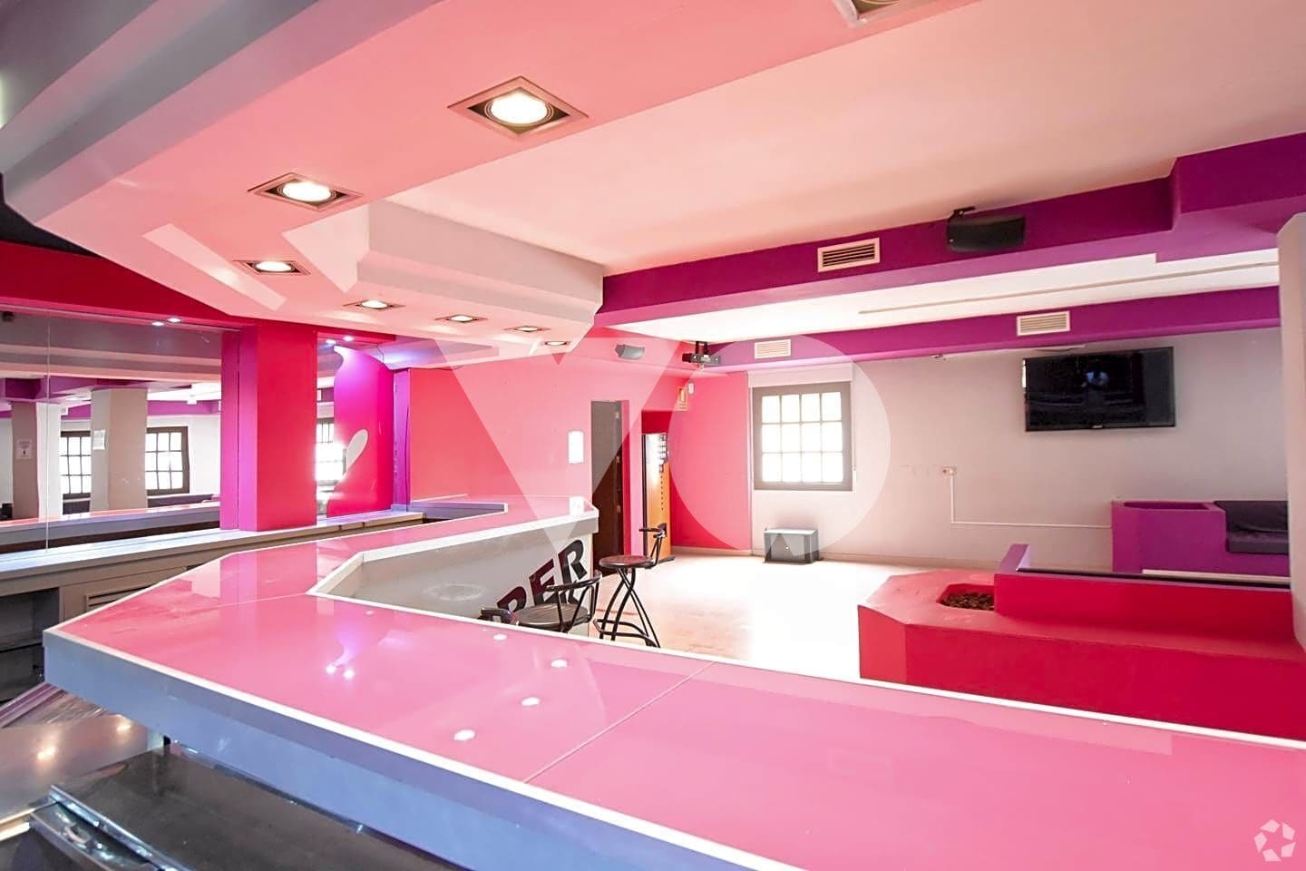 Retail in El Escorial, Madrid to rent Interior Photo- Image 1 of 10