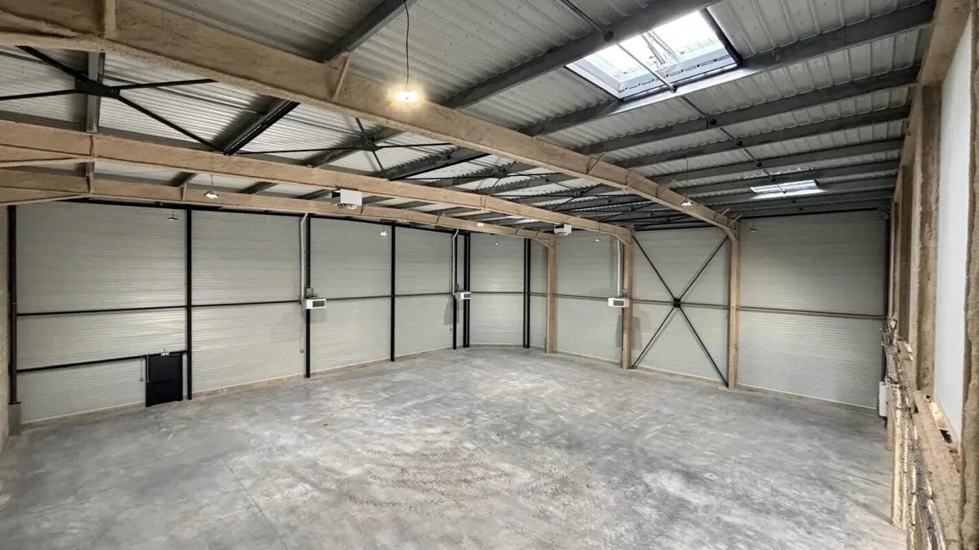 22 Avenue Roger Hennequin, Trappes to rent Building Photo- Image 1 of 11