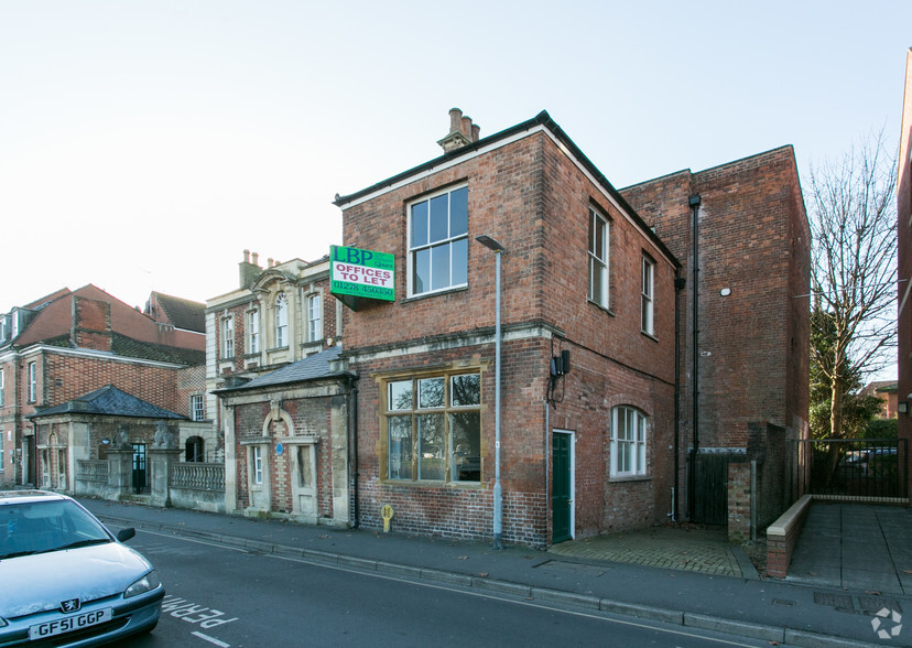 West Quay, Bridgwater for rent - Building Photo - Image 2 of 4