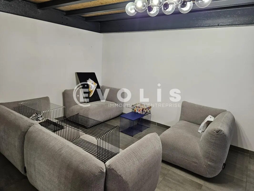 Office in Arcueil to rent Interior Photo- Image 1 of 10