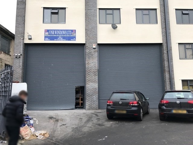 400 Roding Ln S, Woodford Green for sale Primary Photo- Image 1 of 1