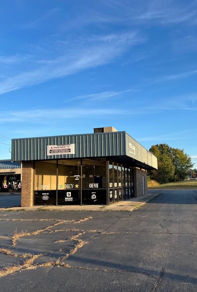 2502 E Race Ave, Searcy, AR for sale - Building Photo - Image 1 of 4