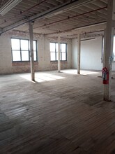 348 N Ashland Ave, Chicago, IL for rent Interior Photo- Image 1 of 1