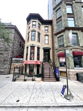 642 N Dearborn St, Chicago, IL for rent Building Photo- Image 1 of 56