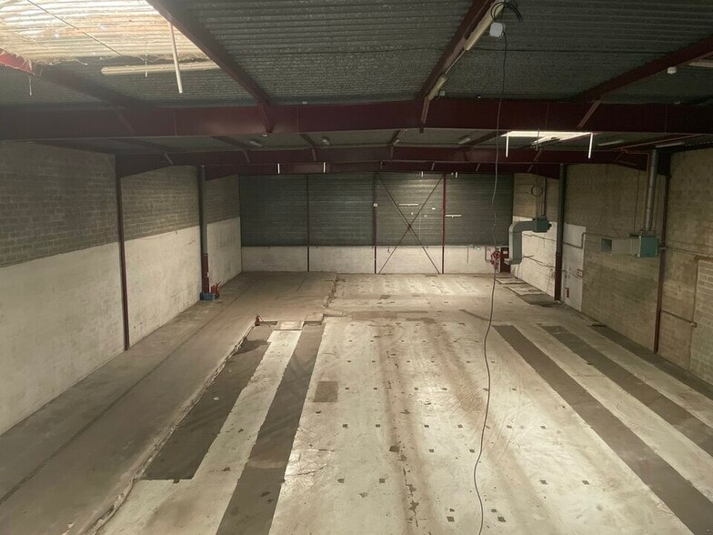 Industrial in Saint-Denis to rent - Interior Photo - Image 3 of 22