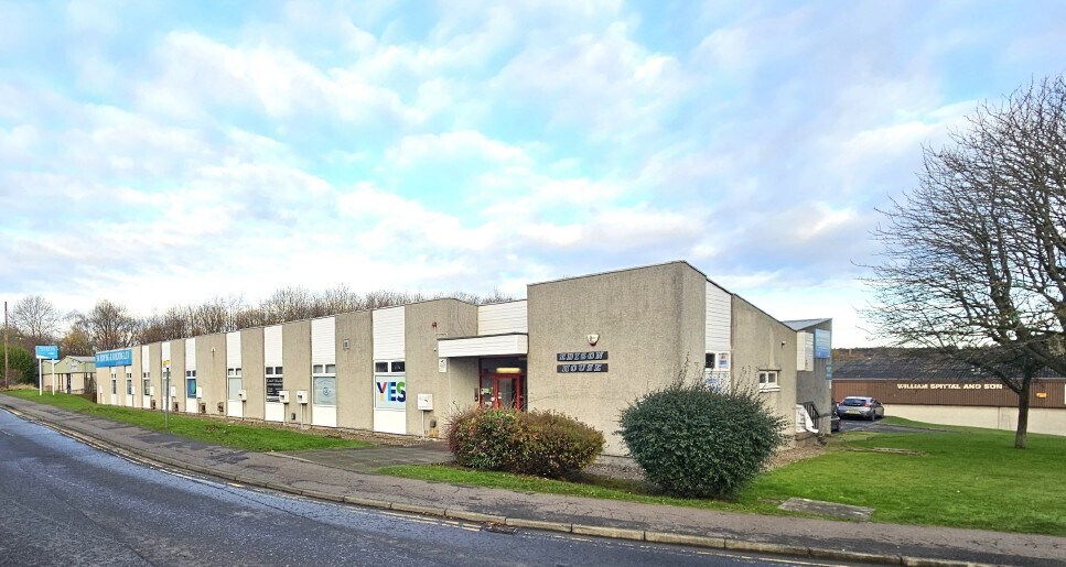 Fullerton Rd, Glenrothes to rent - Primary Photo - Image 1 of 1