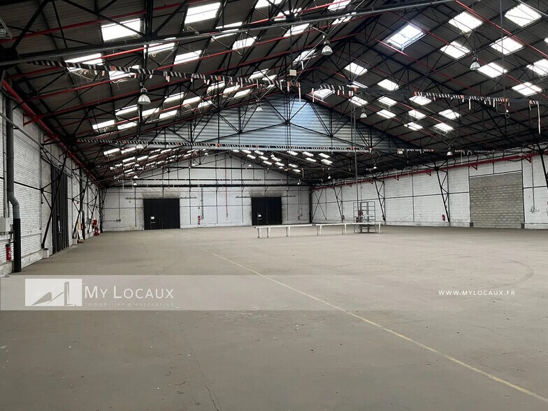 Industrial in Gennevilliers to rent - Interior Photo - Image 2 of 7