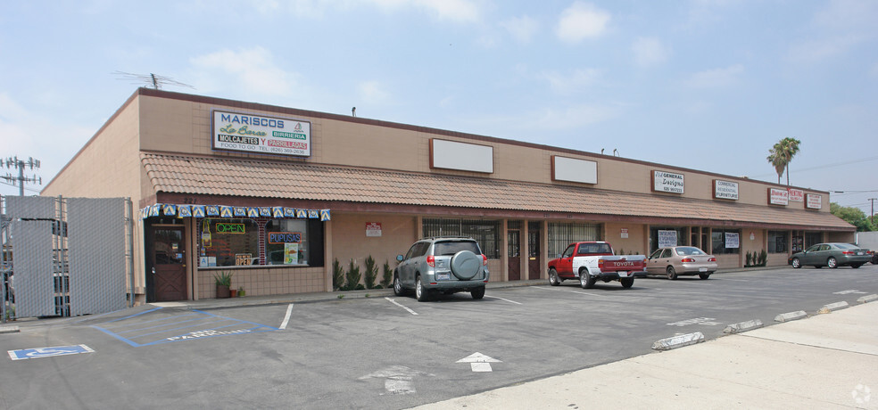 221-233 N California Ave, La Puente, CA for rent - Primary Photo - Image 1 of 14