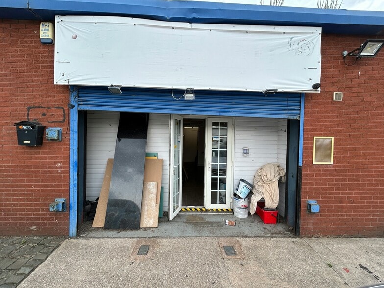 Seymour St, Bootle to rent - Building Photo - Image 1 of 9