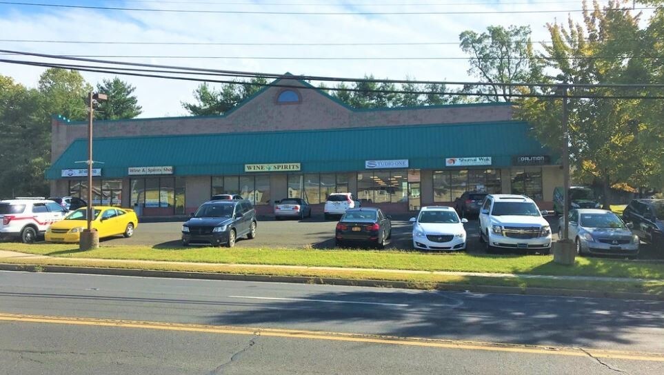 311325 W Lincoln Hwy, Penndel, PA 19047 UK