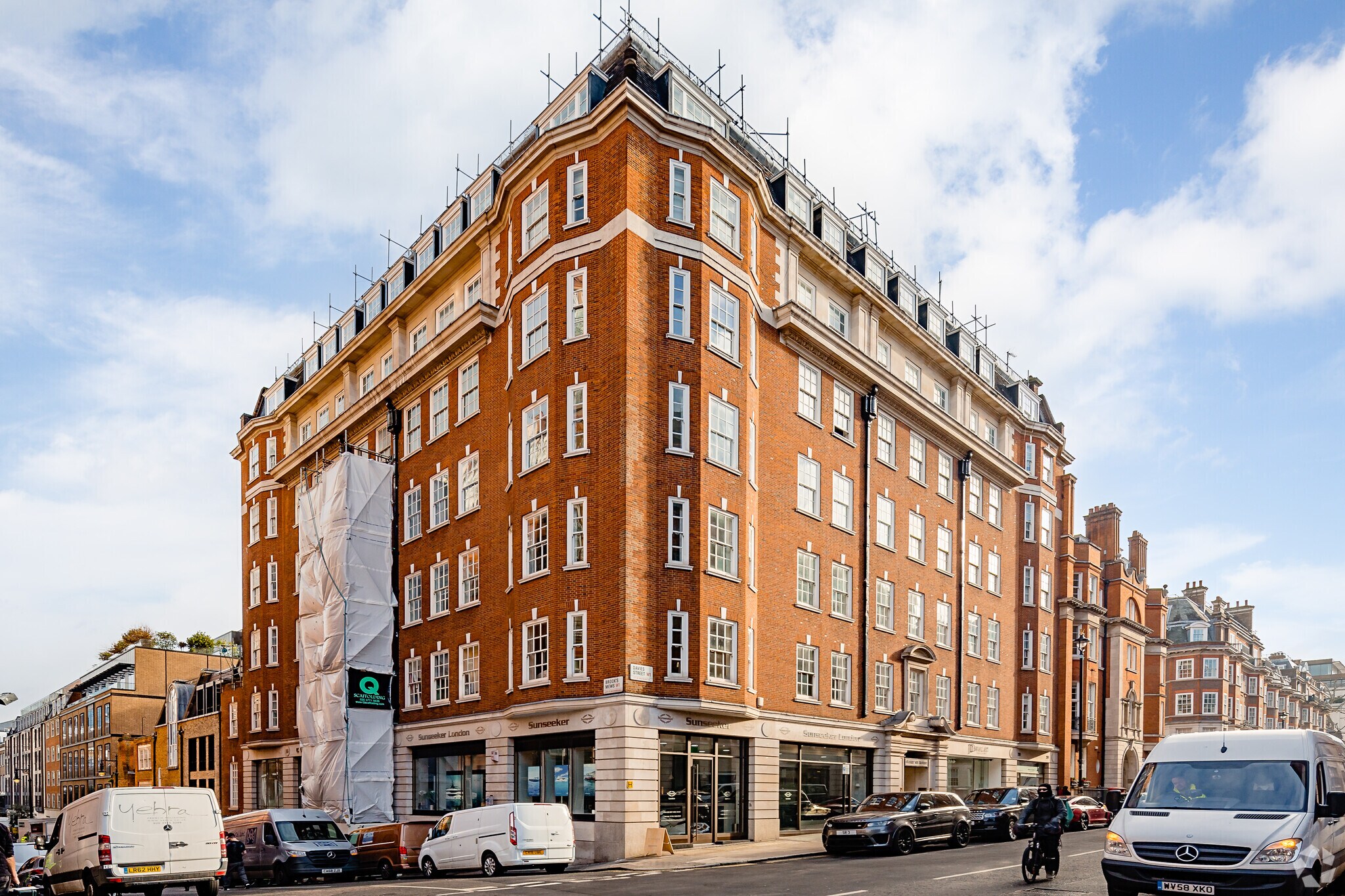 28-36 Davies St, London for sale Primary Photo- Image 1 of 1
