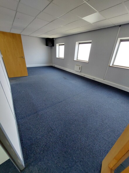 Coach Rd, Shireoaks for rent - Building Photo - Image 2 of 11