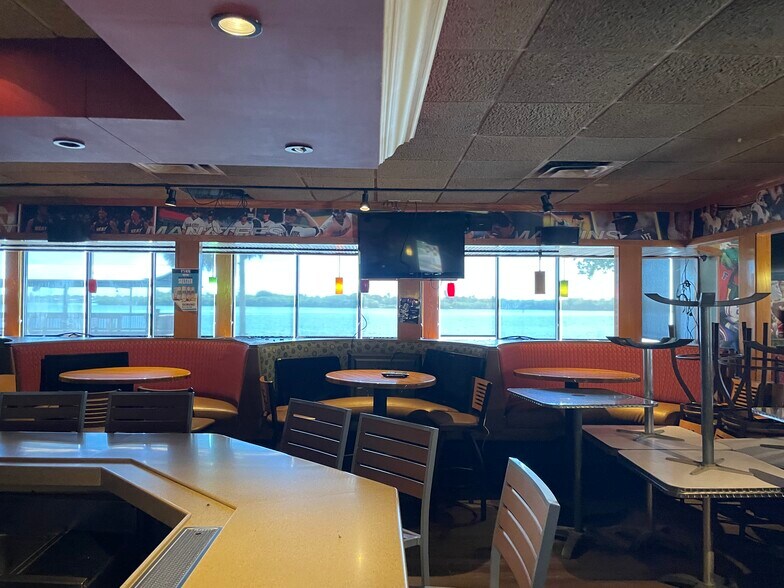 100 N Sykes Creek Pky, Merritt Island, FL for sale - Interior Photo - Image 1 of 1