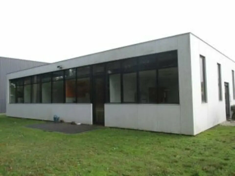 Office in Pessac to rent Building Photo- Image 1 of 10