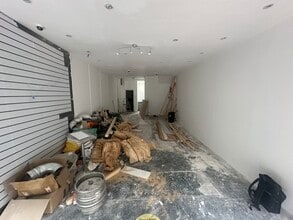 3 Brixton Station Rd, London to rent Interior Photo- Image 2 of 5