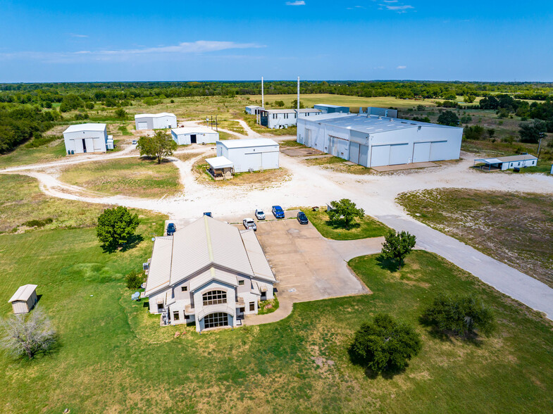 Industrial in Teague, TX for sale - Building Photo - Image 1 of 1