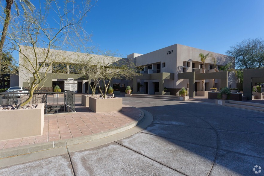 7377 E Doubletree Ranch Rd, Scottsdale, AZ for sale - Primary Photo - Image 1 of 1