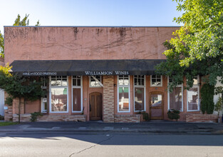 132-134 Matheson St, Healdsburg, CA for rent Building Photo- Image 1 of 12