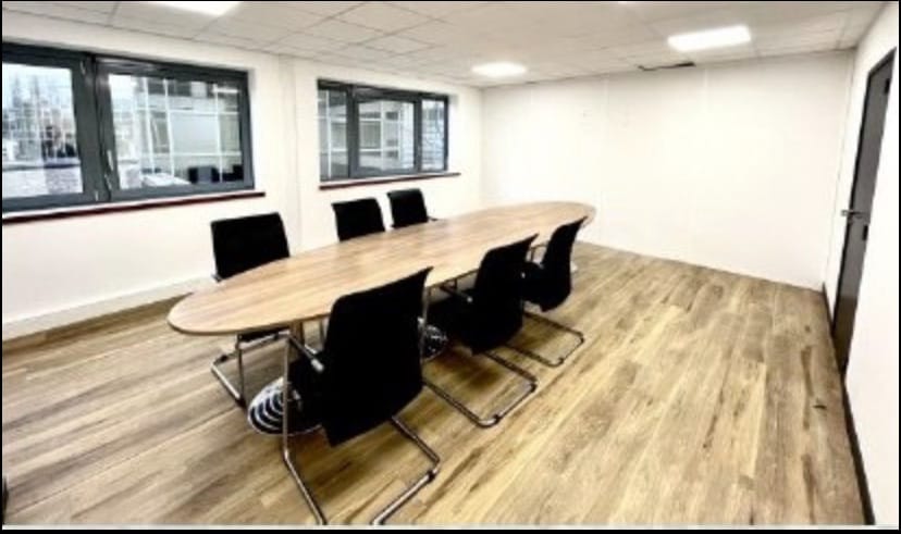 8 Mail Barthelemy Thimonnier, Lognes to rent - Building Photo - Image 3 of 5