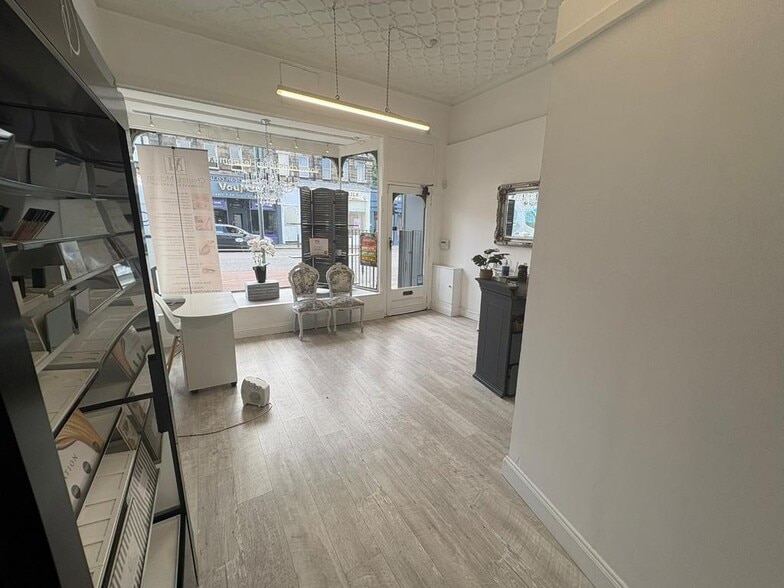 86 Newington Rd, Edinburgh to rent - Building Photo - Image 2 of 15
