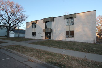 705 Bay St, Chippewa Falls, WI for sale Building Photo- Image 1 of 1