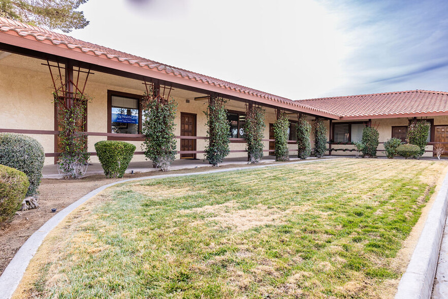 720 N Norma St, Ridgecrest, CA for sale - Primary Photo - Image 1 of 38