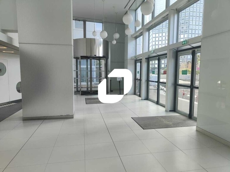 Office in Puteaux for sale - Building Photo - Image 3 of 23