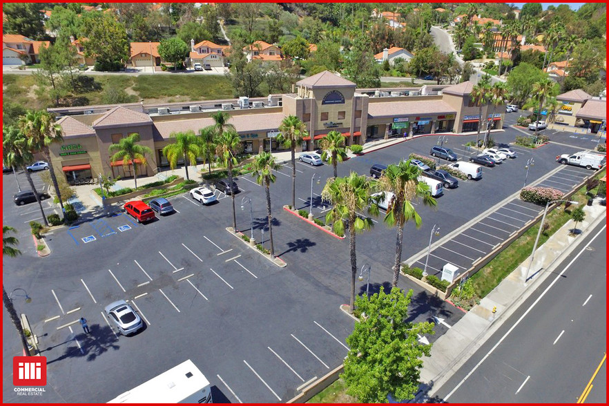 25261-25269 The Old Rd, Santa Clarita, CA for rent - Building Photo - Image 1 of 9