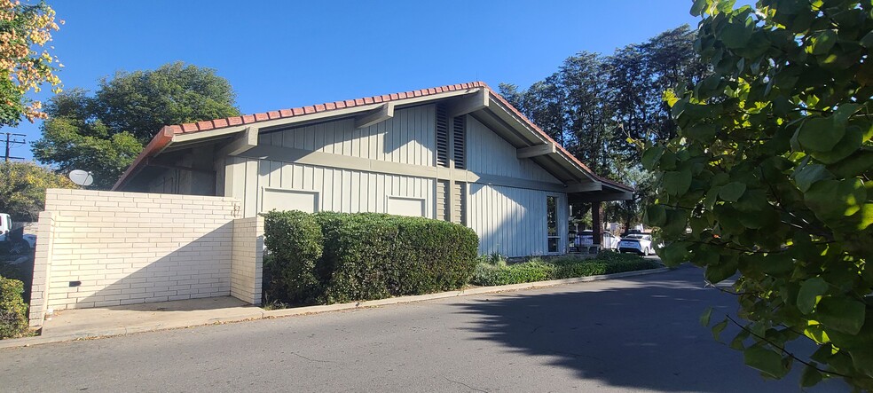 1101 N Euclid Ave, Upland, CA for rent - Building Photo - Image 3 of 3