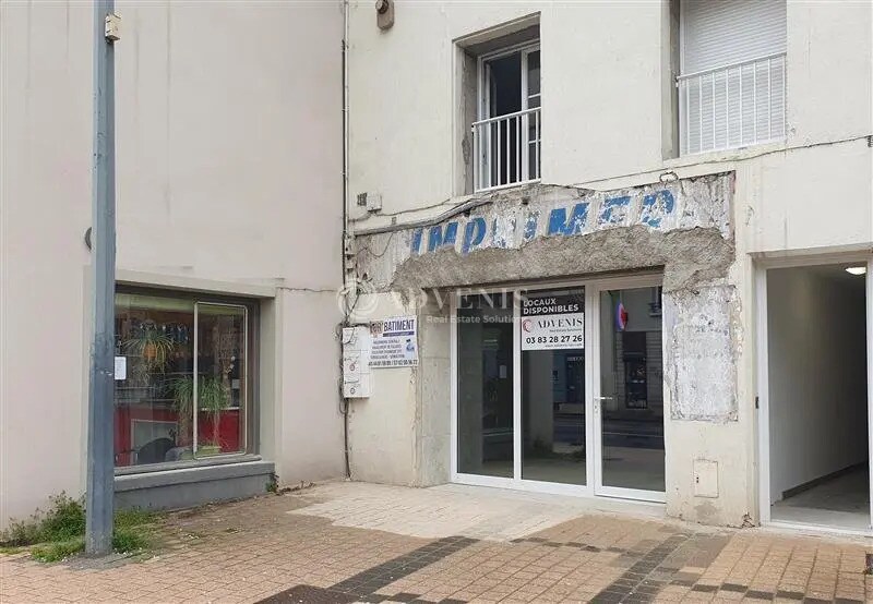 Location Commerce 150 m² - Photo 1
