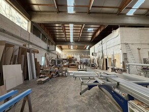 Light Industrial in Chassieu to rent Interior Photo- Image 2 of 6