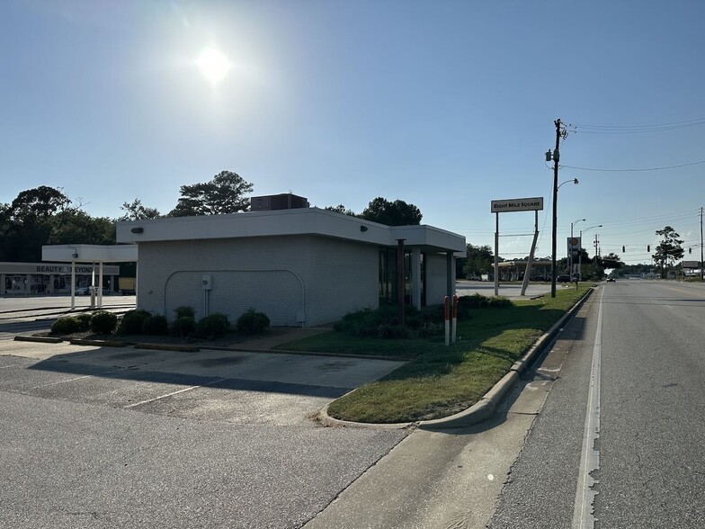 4565 Saint Stephens Rd, Eight Mile, AL for rent - Building Photo - Image 1 of 6