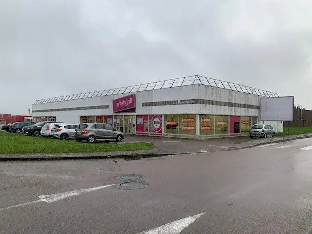 Location Commerce 1 161 m² - Photo 1