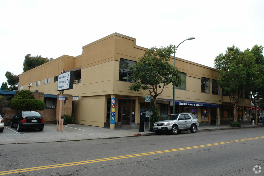 5335-5337 College Ave, Oakland, CA for rent - Building Photo - Image 2 of 2